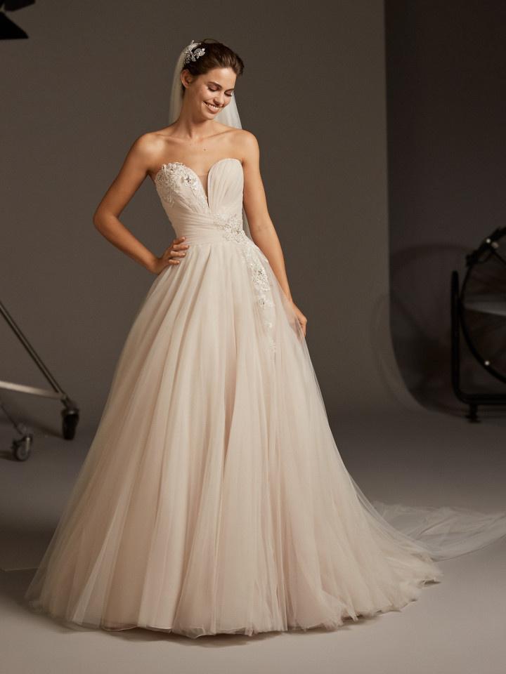 Pronovias