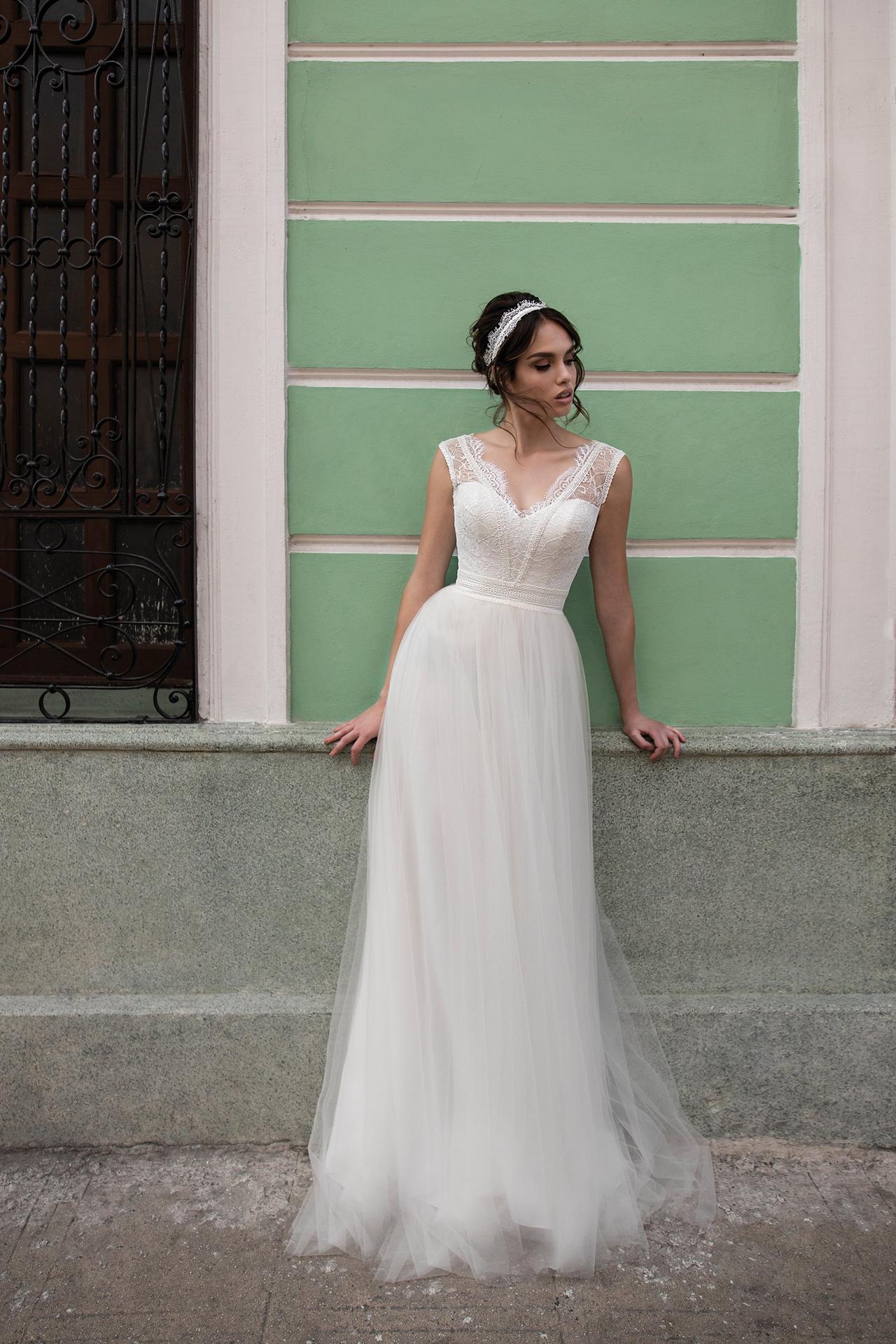 zoo Embajada trabajador 50 vestidos de novia con escote en V: la opción más elegante y versátil