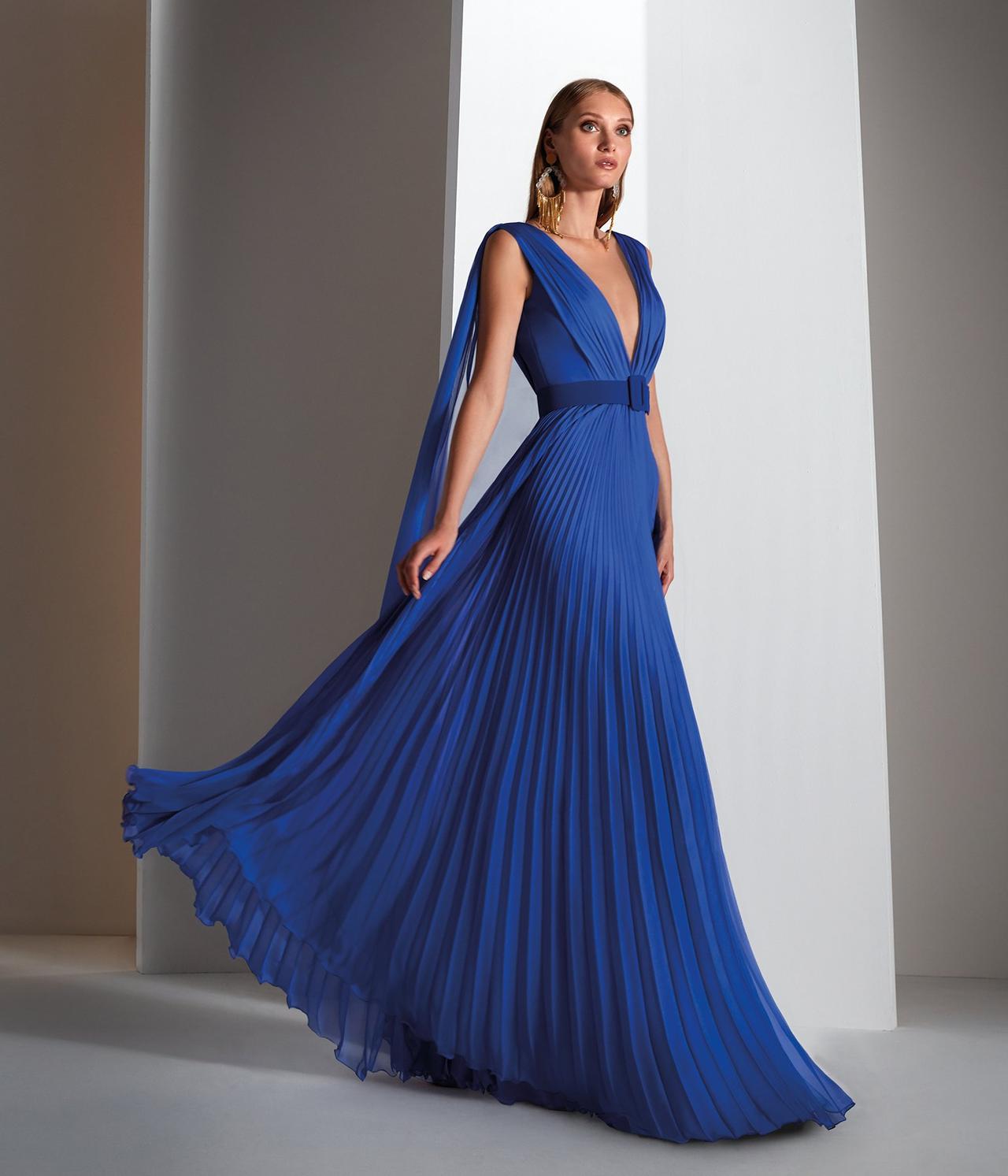 50 vestidos de fiesta azules para ser la invitada perfecta