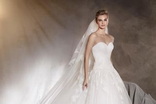 Pronovias