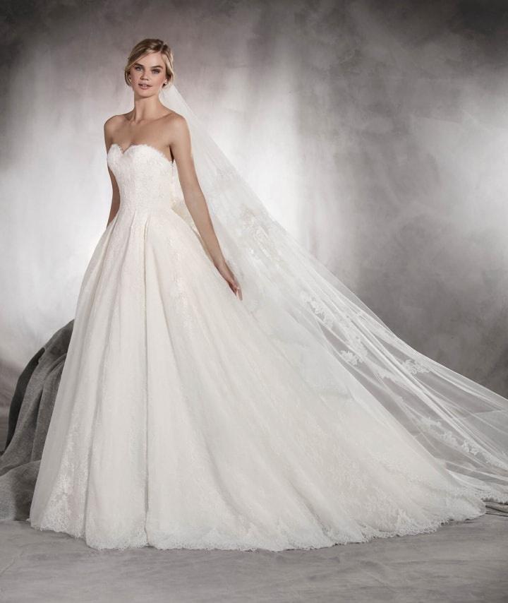 Pronovias