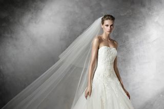 Pronovias