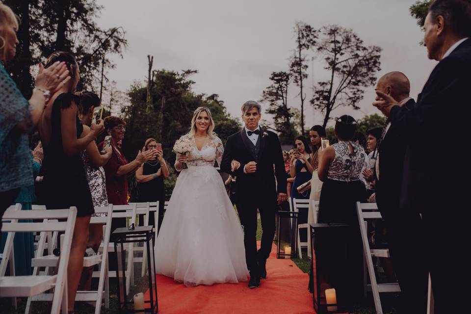 Seis formas divertidas de pedir a alguien que sea tu testigo de boda - Foto  1