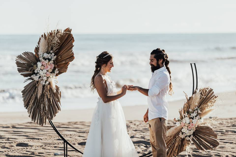 Look de novia para un casamiento en la playa: 5 claves para triunfar
