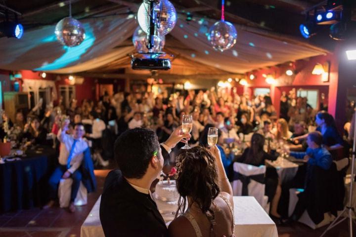 tradición del brindis casamiento