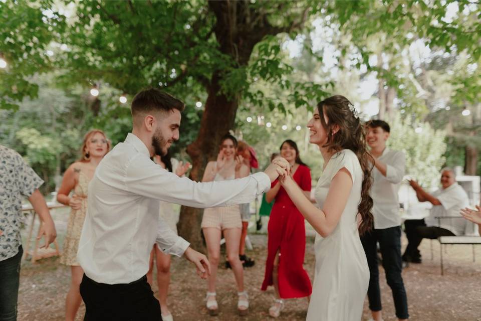 Cumbia para el casamiento: 100 temas que pondrán a todos a bailar