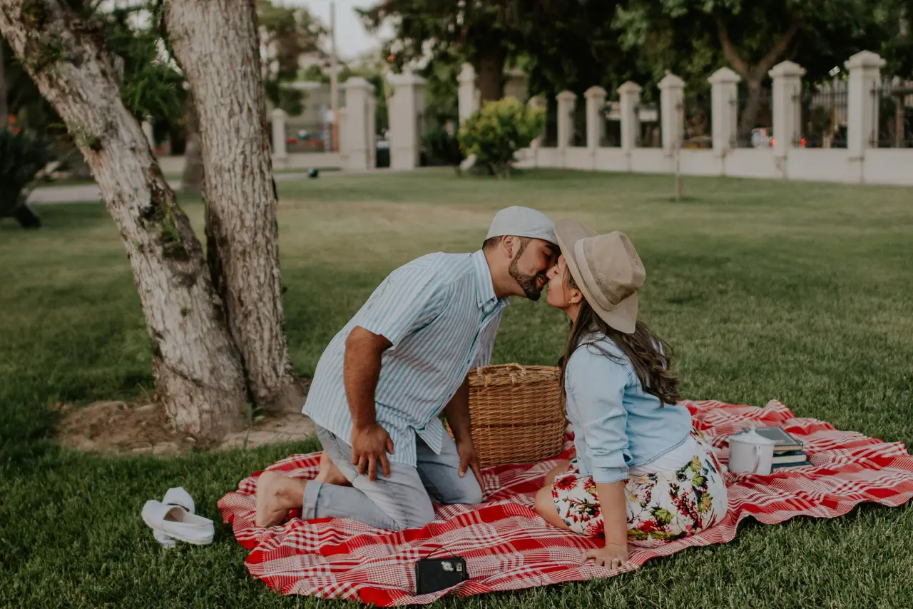 Cómo organizar un picnic romántico en pareja?