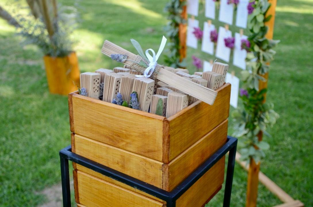 Decora tu boda con cajas de madera - Celebraciones Alianzza