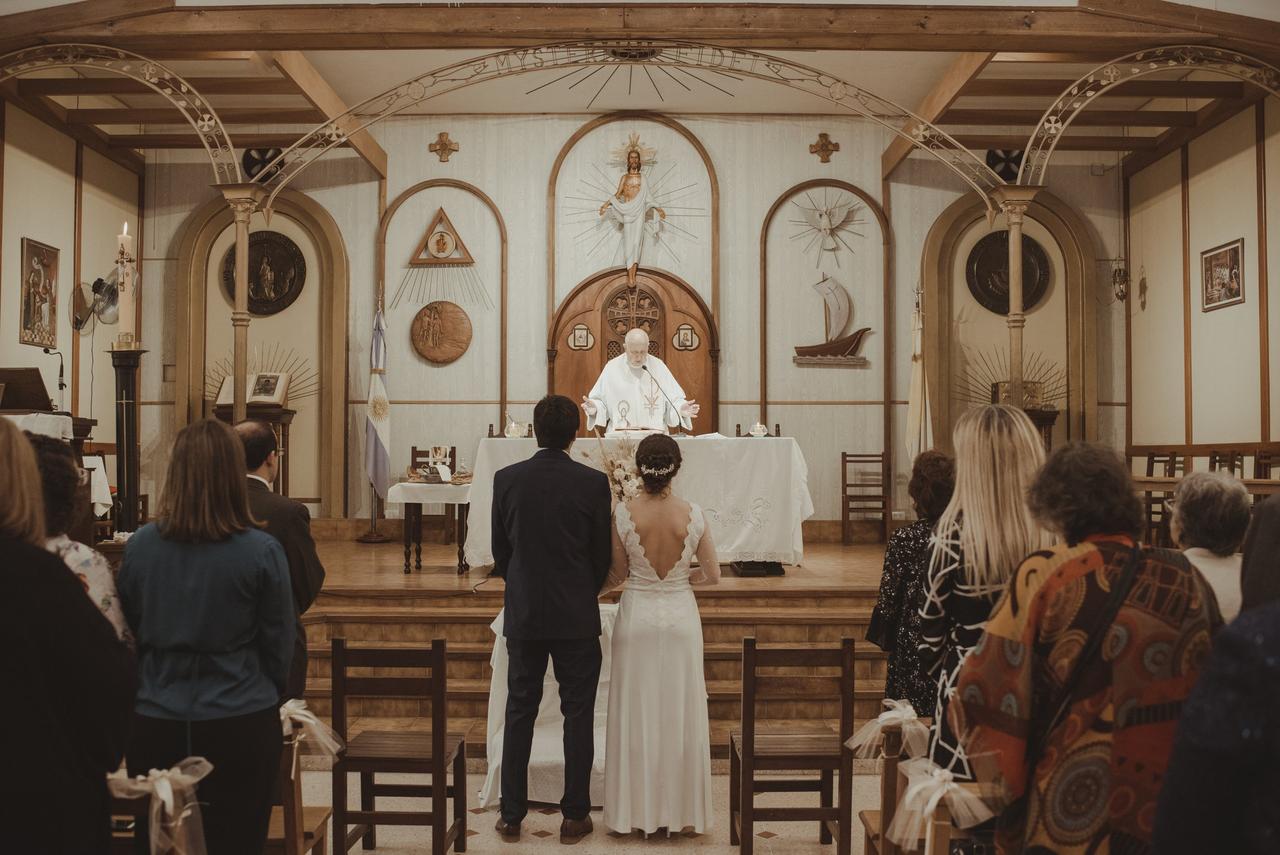 Diferencias entre padrinos y testigos en el casamiento religioso
