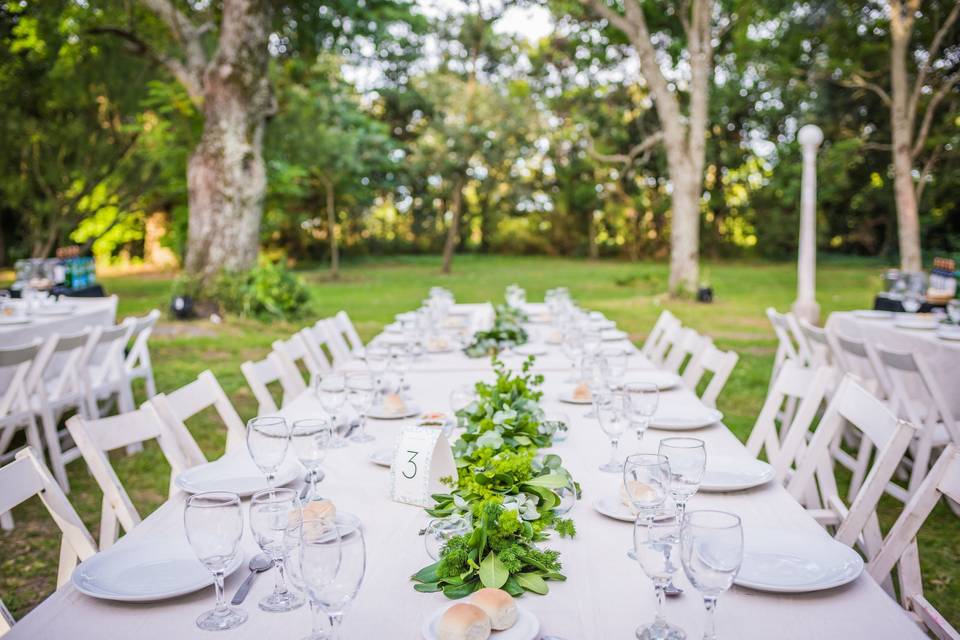 ¡Las mesas alargadas son tendencia! ¿Cómo sumarlas al casamiento?