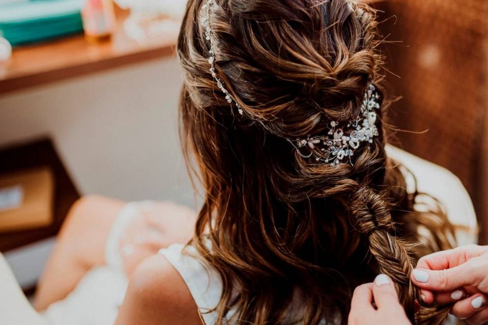 DIY Peinados sencillos y elegantes para tu boda  Todobodacom