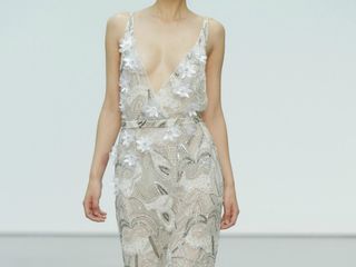 25 vestidos de novia 2018 con escotes atrevidos
