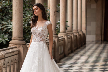 Guía básica para elegir la tela del vestido de novia: conocé estos conceptos clave