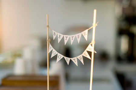 Paso a paso: banderines DIY para decorar su torta de casamiento