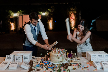 Torta piñata para casamientos: la tendencia más divertida que querrán para su fiesta