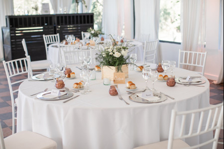 ¿Cómo decorar mesas de casamiento redondas?