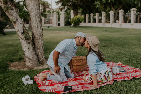 ¿Cómo organizar un picnic romántico en pareja?
