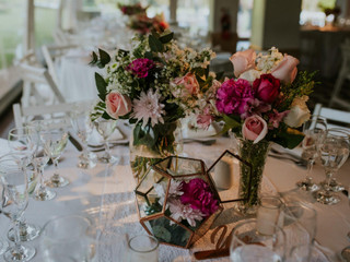 6 propuestas de centros de mesa con mucho color