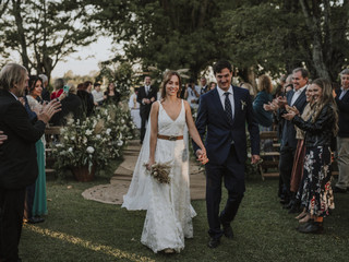 ¿Tenemos que invitar a las parejas de nuestros amigos al casamiento?