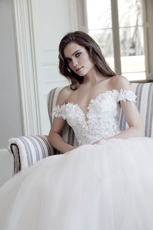 221-11, Miss Kelly By The Sposa Group Italia