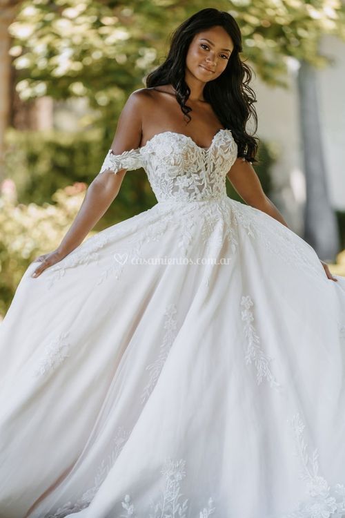 9902, Allure Bridals