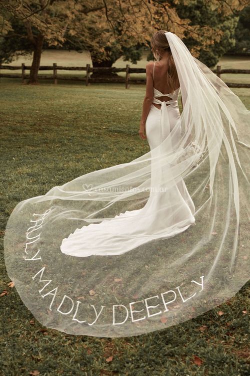 TRULY MADLY DEEPLY LONG VEIL, Grace Loves Lace