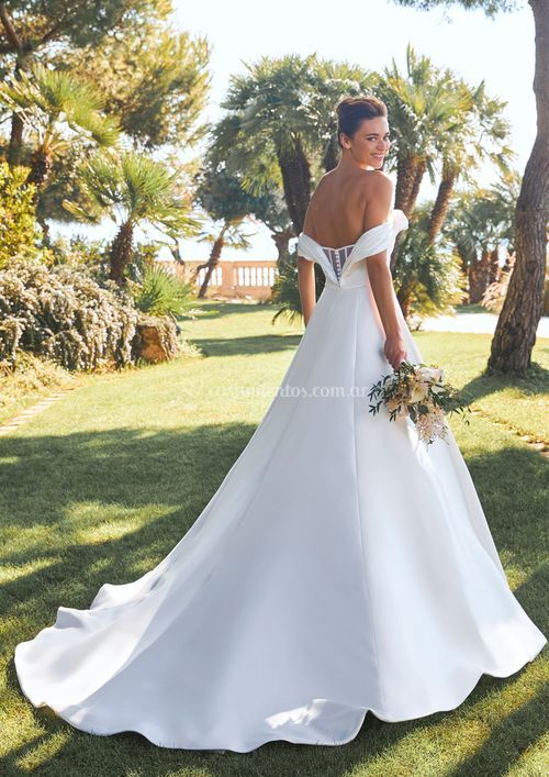 AYLA, Pronovias