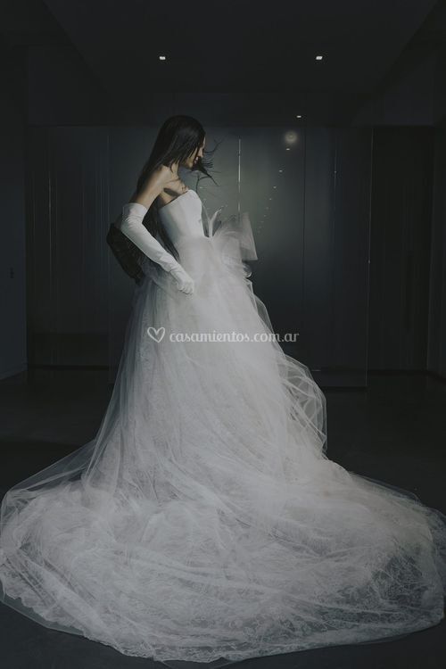 FLEUR, Vera Wang Bride