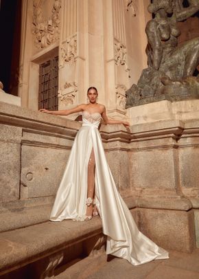 LUNA, Galia Lahav