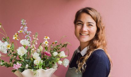La Chica de Las Flores