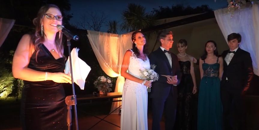 Daniela Zanetti - Maestro de ceremonias