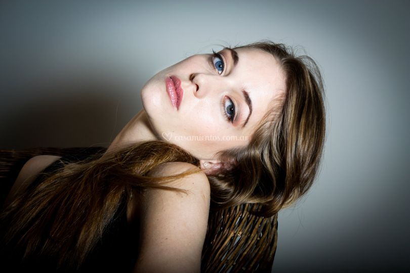 Sil Manzella Make Up