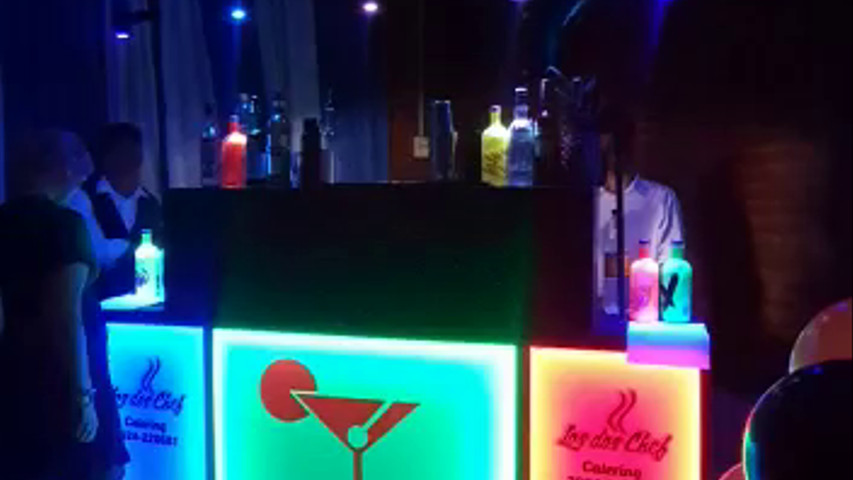 Servicio de barra de tragos led