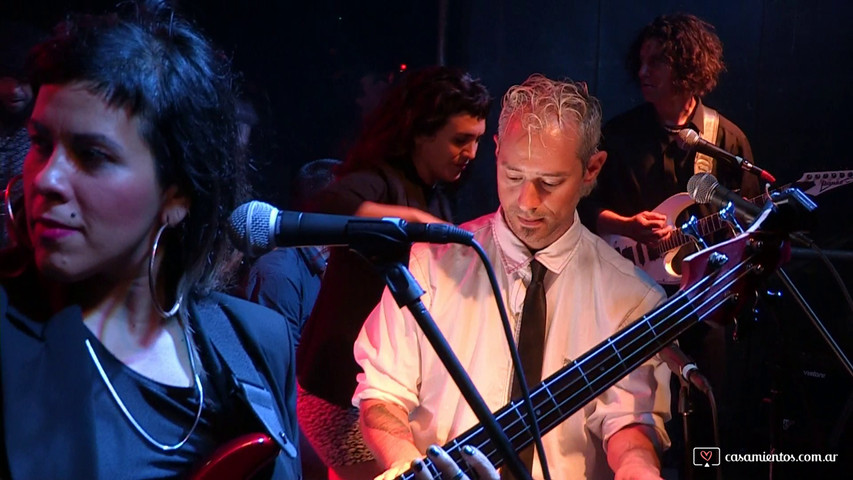 La Keny Bell en vivo zona oeste