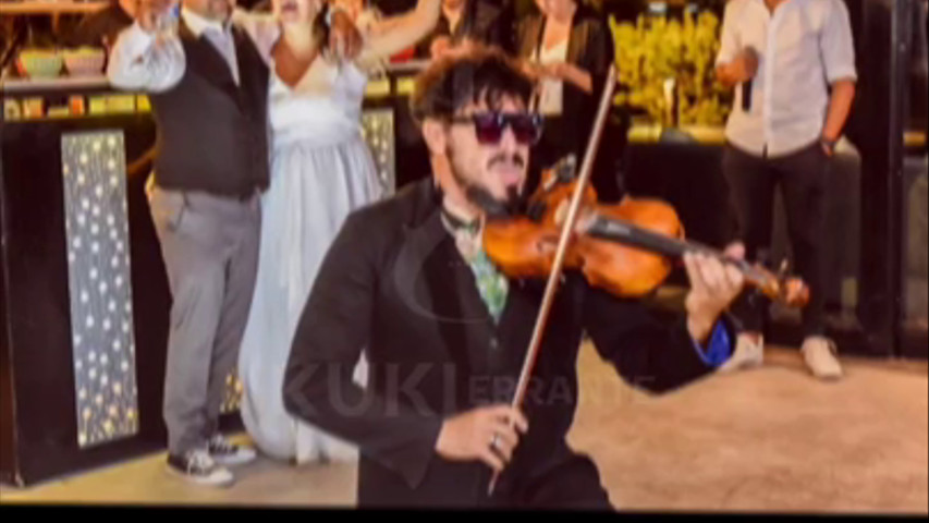 Violinista en su evento 