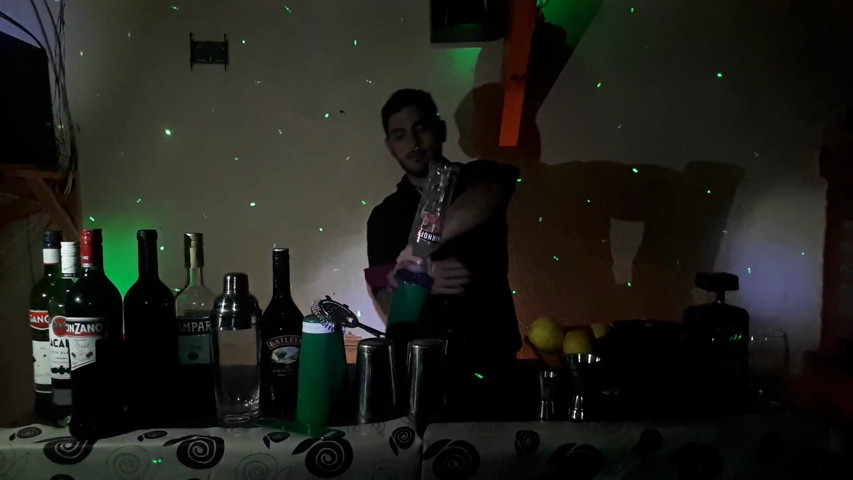 Flair bartender