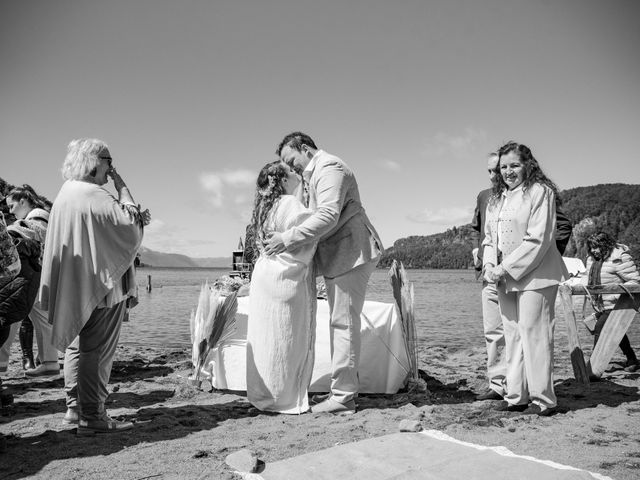 El casamiento de Pablo y Josefina en Villa La Angostura, Neuquén 34