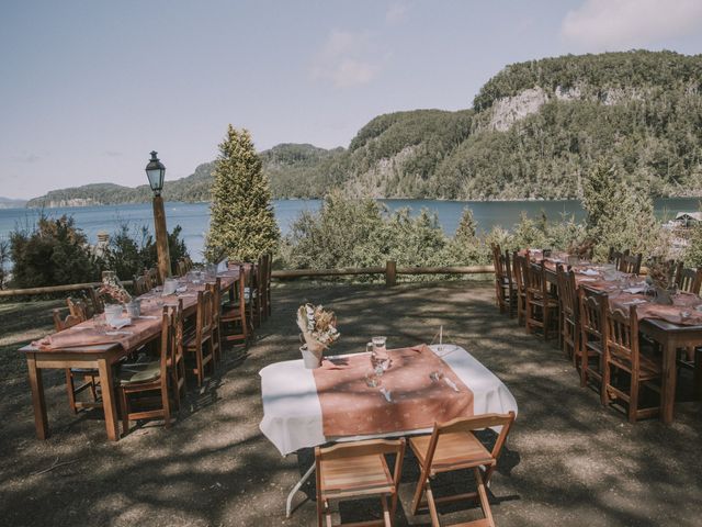 El casamiento de Pablo y Josefina en Villa La Angostura, Neuquén 57