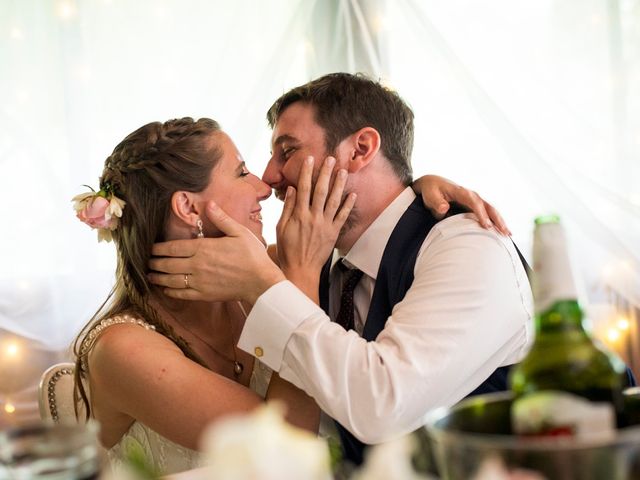 El casamiento de Agustín y Clara en Burzaco, Buenos Aires 45