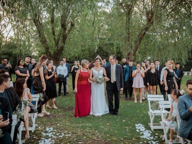 El casamiento de Patricio y Florencia en Burzaco, Buenos Aires 38