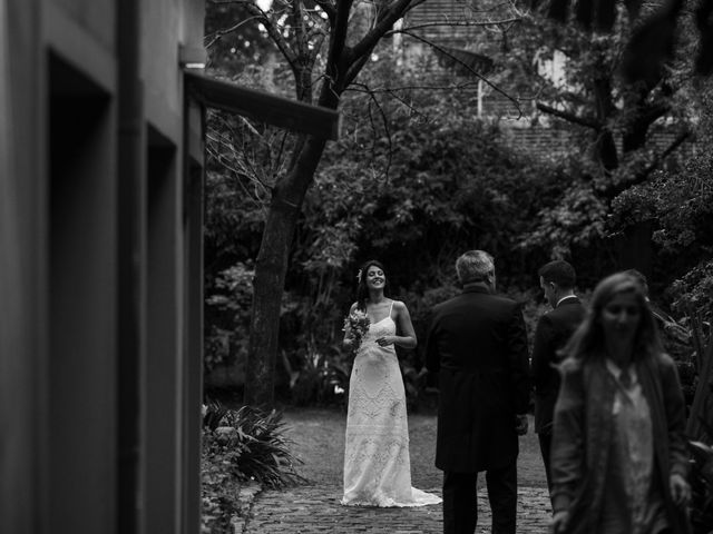 El casamiento de Andres y Gabriela en Hurlingham, Buenos Aires 32