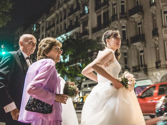 El casamiento de Fernando y Natalia en Caballito, Capital Federal 22