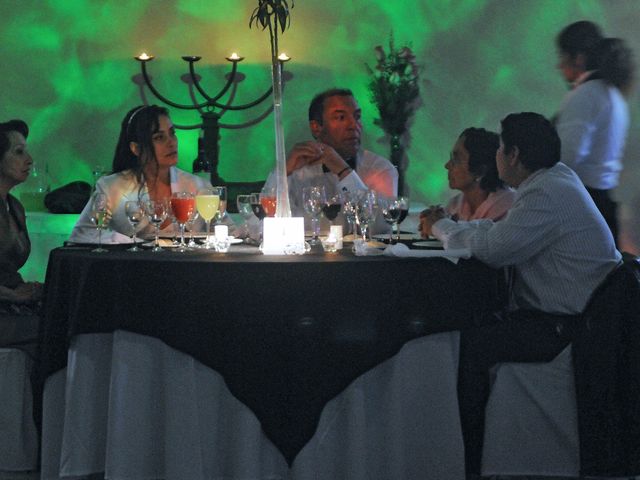 El casamiento de Rodolfo y Melania en Aero Club Rosario, Santa Fe 10
