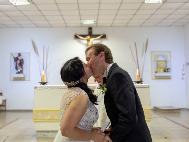 El casamiento de Rubén y Andrea en Santa Fe, Santa Fe 26