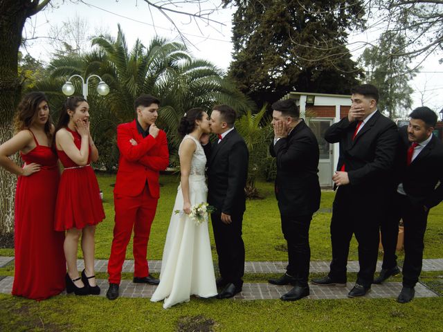 El casamiento de Sebastián y Agustina en Burzaco, Buenos Aires 10
