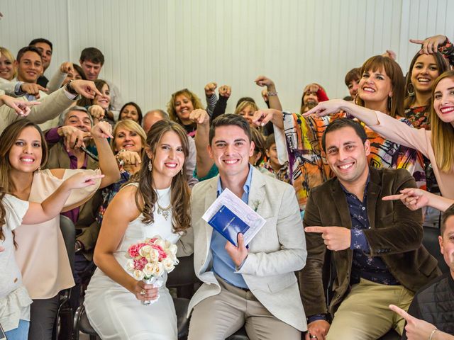 El casamiento de Ari y Cami en Temperley, Buenos Aires 14