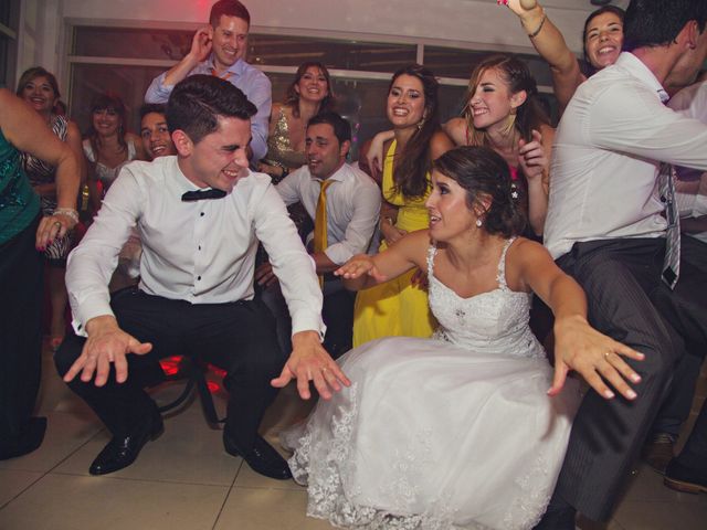El casamiento de Ari y Cami en Temperley, Buenos Aires 32