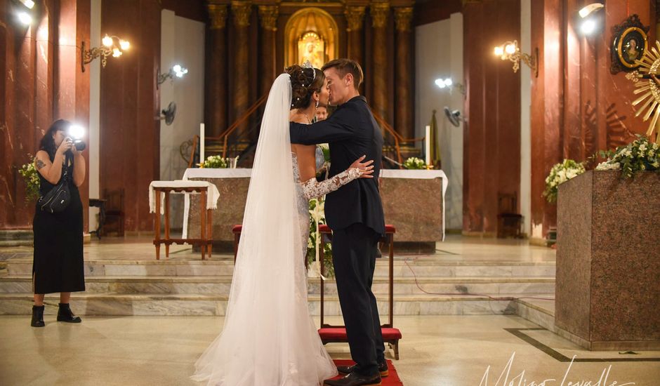 El casamiento de Juan Cruz  y Anabella  en Lomas de Zamora, Buenos Aires