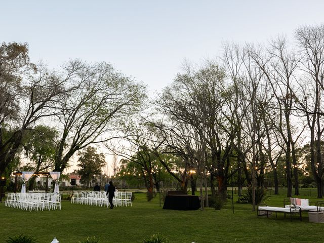 El casamiento de Damian y Lola en Rivadavia, Buenos Aires 27