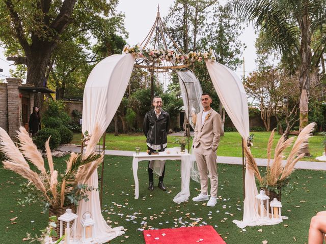 El casamiento de Lucas y Mariana en Burzaco, Buenos Aires 11